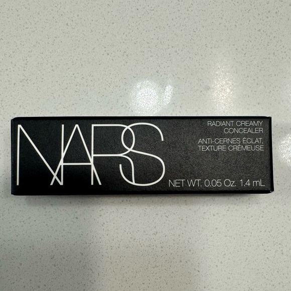 Nars - concealer - Picture 2 of 2